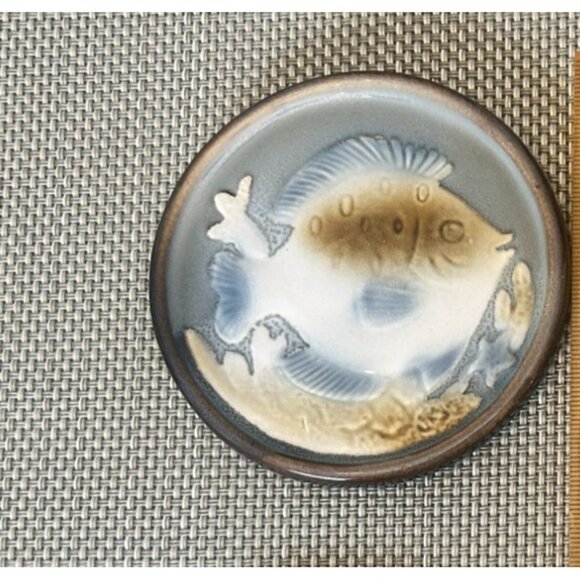 Set Of 4 Ceramic Fish Blue White Pottery Coasters Embossed Design Marine Life Co - Picture 6 of 7